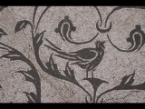 06567 ostia - regio iv - insula v - schola del traiano (iv,v,15) and domus (iv,v,16) - raum p - mosaik - detail - vogel - 09-2023.jpg